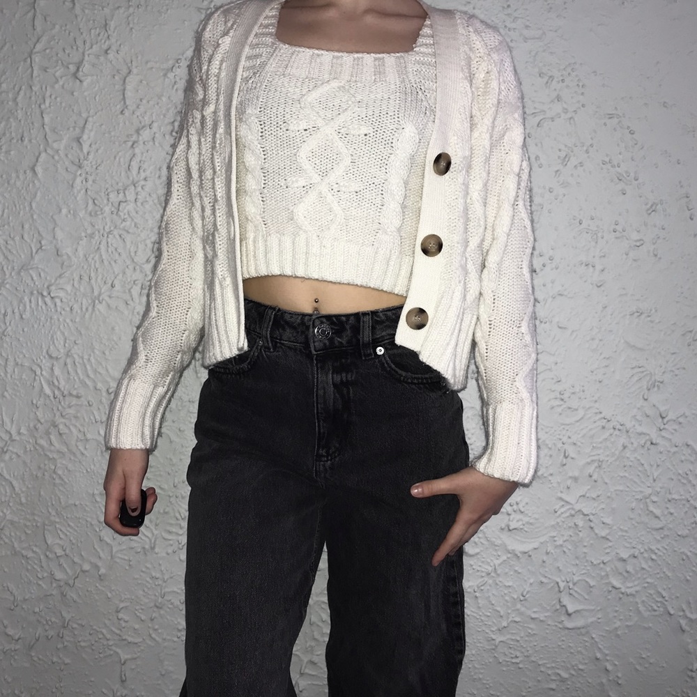 Kendall & Kylie White knitted Cardigan Sweater Set